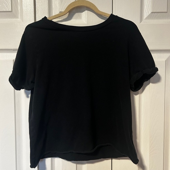 🖤 Wild Fable Cropped Raw Hem Tee Size L - Picture 2 of 7